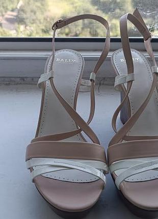 Трендовые кожаные босоножки bally.оригинал.made in italy р 41.26.5 см3 фото