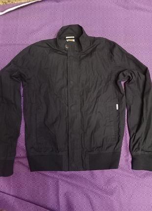 Carhartt. легенька вітровка.