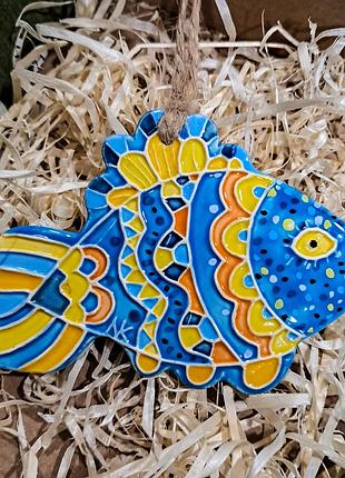 Керамическая плакетка на стену рыба