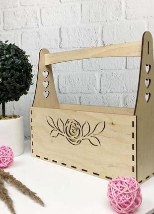 Декоративний кошик з дерева для квітів1 фото
