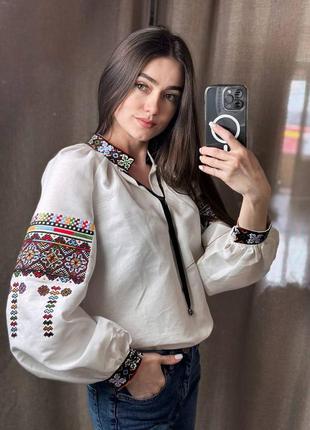 Вишиванка розкішна на льоні
