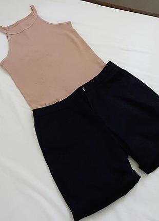 Шортики брючного типа и маечка рубчик