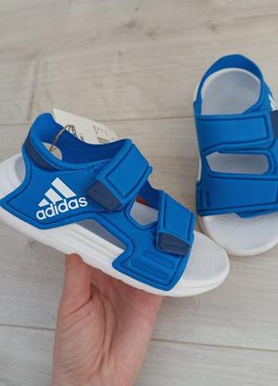 Нові босоніжки від adidas розмір 23