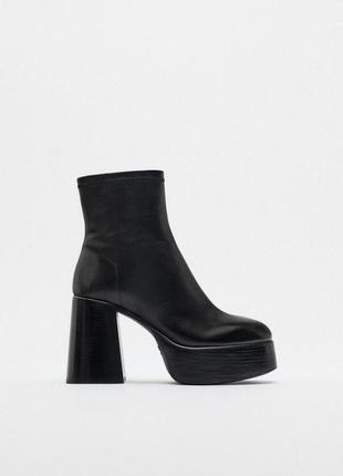 Чорні шкіряні чоботи ботинки zara  на товстому каблуці