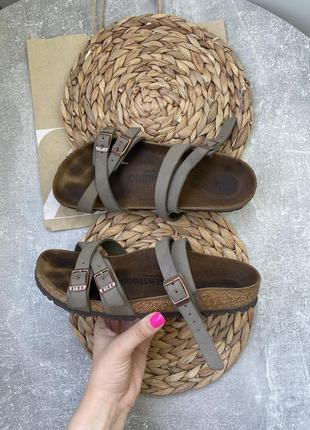Босоніжки birkenstok