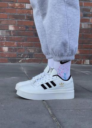 Женские кроссовки adidas mens forum bonega white tags / smb