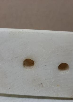 Скульптура собака камень