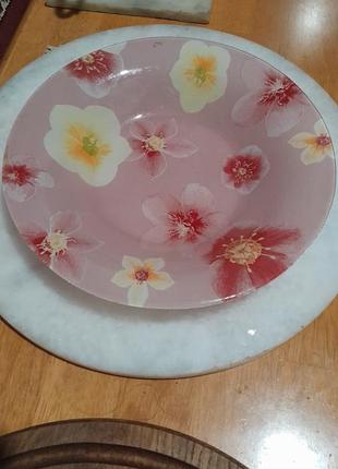 Нежно-розовая тарелка с цветами.аркопал.франция