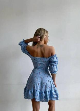 Женское платье с цветочным принтом2 фото