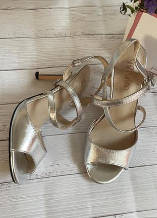 Нові босоніжки жіночі на каблуку розмір 38