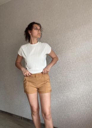 Шорти гірчичного кольору