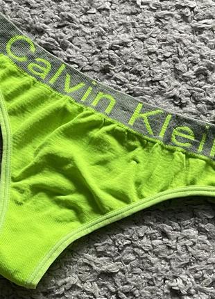 Жіночі стринги ск calvin klein — преміум'якість