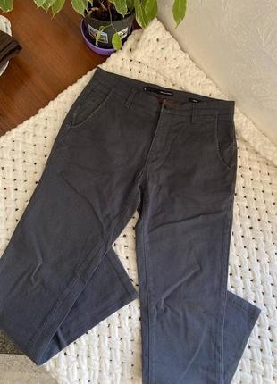 Чоловічі сірі в принт штани / є обмін / брюки чоловічі сірі / штани обмін / брюки чоловічі / штани чоловічі брюки / обмін є