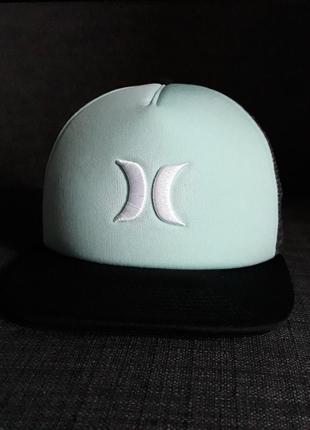 Hurley. бейсболка
