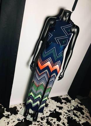 Нове максіплаття з геометричним малюнком boohoo