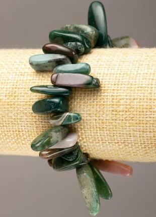 Браслет на гумці з натурального каменю зелена яшма крихта "гойдалка" d-12-23х5-9 мм l-18см +-