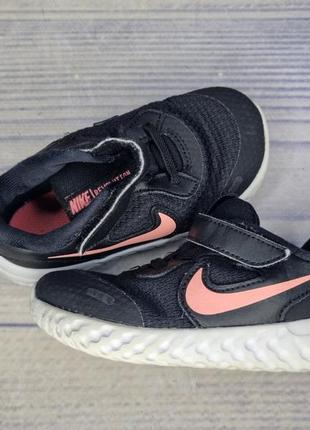 Кроссовки nike revolution 5