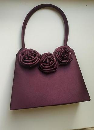 Атласна вечірня сумочка з трояндами