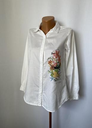 Desigual біла блуза сорочка з яскравим малюнком