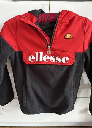 Мастєрка вітровка ellesse на 8-9 років