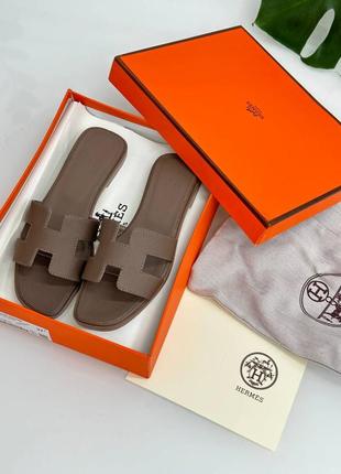 Кожаные шлепки в стиле hermes oran mokko мокко шлепанцы шлепки кожа
