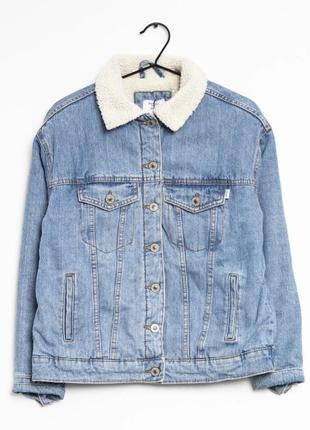 Джинсовая куртка утепленная bershka