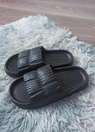 Шльопанці