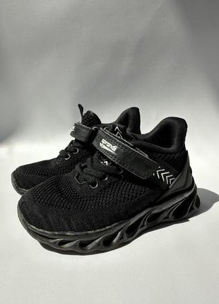 Кроссовки светящиеся sprandi