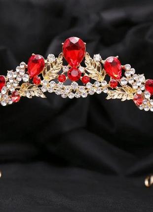 Великолепная и утонченная корона на свадьбу, праздник