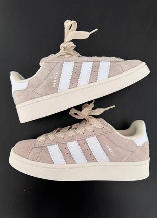 Жіночі замшеві кросівки adidas campus 00s  beige/white premium  адідас кампус