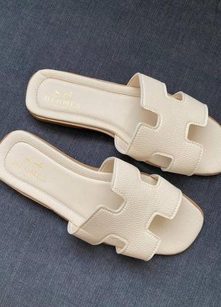 Шлепанцы в стиле hermes цвет беж