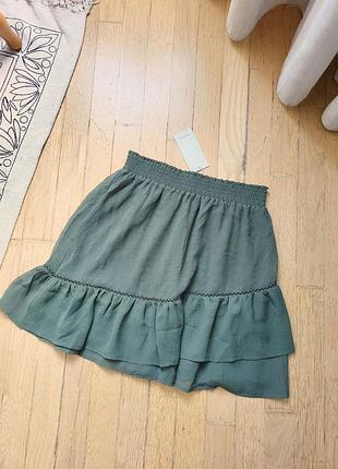 Новая зеленая шифоновая женская мини короткая юбка с воланами нарядная повседневная reserved