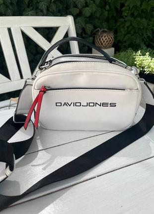 В наявності біла сумка devid jones