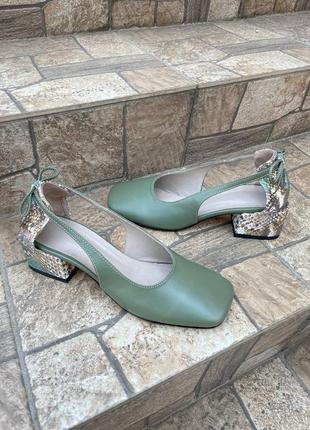 Туфли из натуральной итальянской кожи женские под рептилию зеленые6 фото