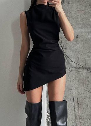 Асиметрична сукня від prettylittlething