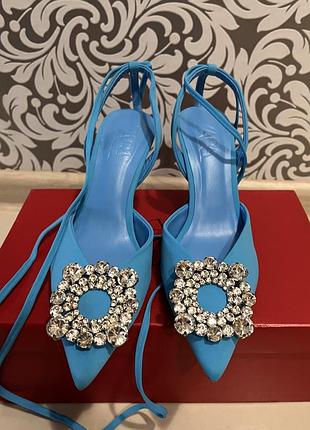 Босоножки zara