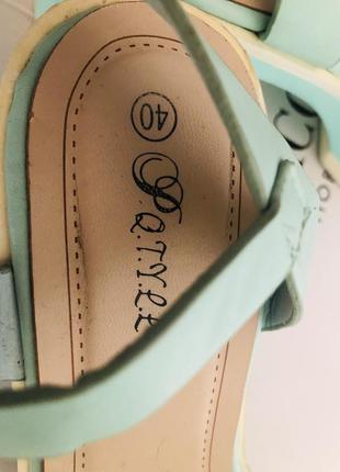 Босоніжки / сандалії4 фото