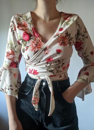 Цветочная блуза легкая летняя блузка на запах с завязкой клеш свободные рукава