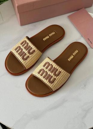 Шльопанці міу miu miu