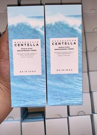 Тонер для сяйва шкіри skin1004 madagascar centella hyalu-cica brightening toner