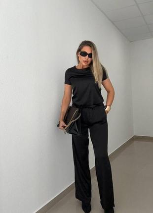 Женский стильный шелковый костюм