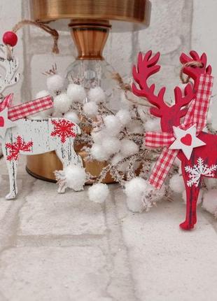 Олень- іграшка-підвіска з дерева на ялинку, 11х9 см