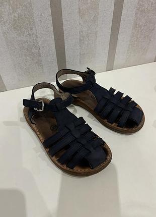 Босоніжки