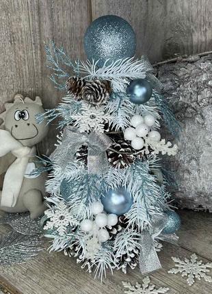 Елочка c ангелочком , шарами и шишками , елочка на стол , новогодняя елка, 32 см.