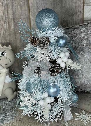 Елочка c ангелочком , шарами и шишками , елочка на стол , новогодняя елка, 32 см.