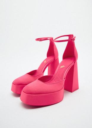 Босоножки в стиле versace от zara 37