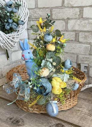 Великодній кошик з кроликом і квітами , н 45 см, 41*32 см, пасхальний декор,кошик на великдень.