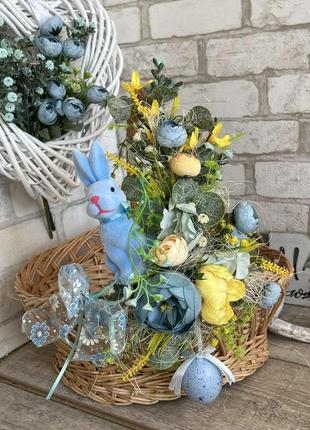 Великодній кошик з кроликом і квітами , н 45 см, 41*32 см, пасхальний декор,кошик на великдень.