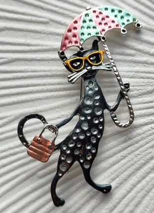 Брошка-кулон кіт з парасолькою