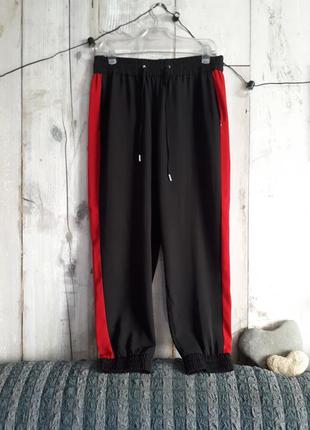 Спортивные черные черные с красными лампасами р l xl